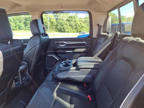 Used 2019 RAM 1500 Laramie AWD/4WD image 6