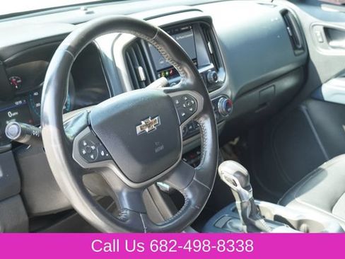Used 2022 Chevrolet Colorado Z71 AWD/4WD image 18