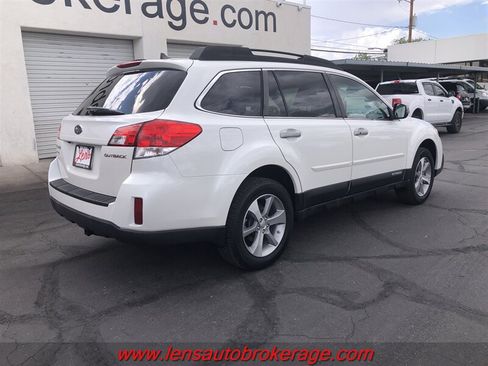 Used 2013 Subaru Outback 2.5i Limited AWD/4WD image 8