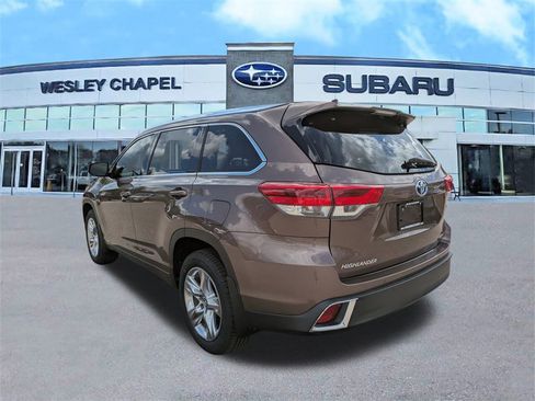 Used 2019 Toyota Highlander Limited image 7