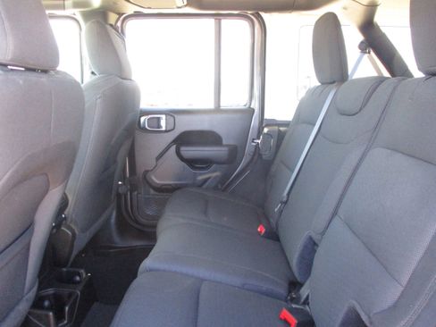 Used 2022 Jeep Wrangler Unlimited Sport image 35