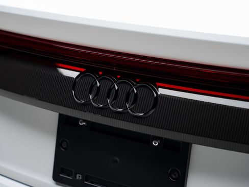 Used 2023 Audi RS Q8 AWD/4WD image 31