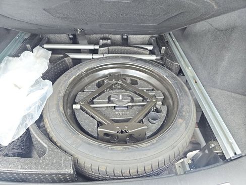 Used 2021 Cadillac XT5 Premium Luxury FWD image 13