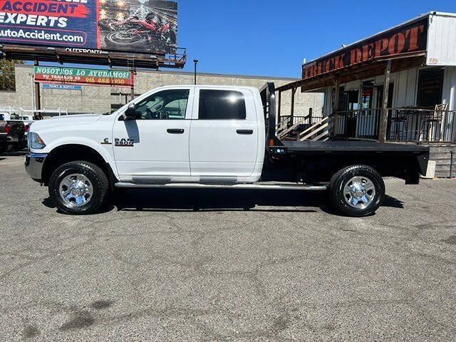 Used 2018 RAM 3500 Tradesman w/ Chrome Appearance Group AWD/4WD image 4