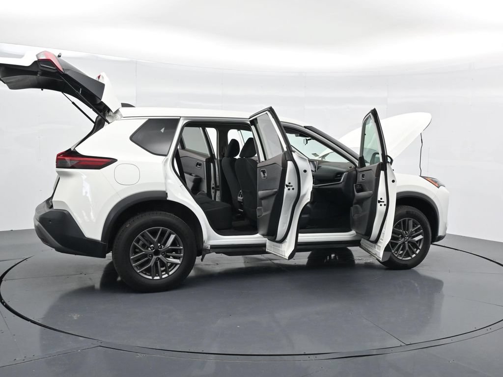Used 2023 Nissan Rogue S FWD image 39