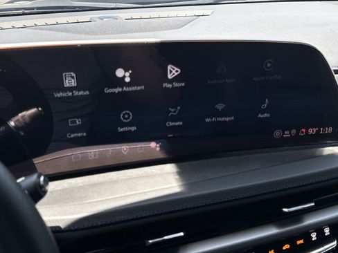 Certified 2025 Cadillac XT4 Sport w/ LPO, Onyx Lite Package FWD image 26