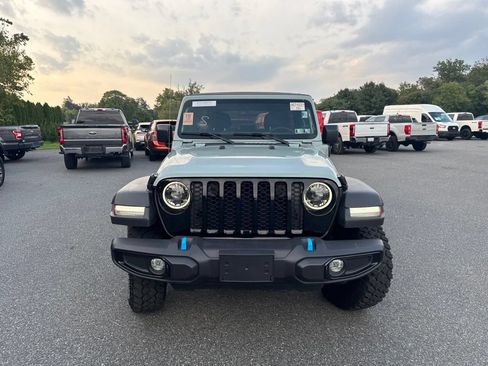 Used 2023 Jeep Wrangler Unlimited w/ Cold Weather Group AWD/4WD image 2