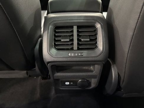 Certified 2022 Volkswagen Tiguan SE image 26