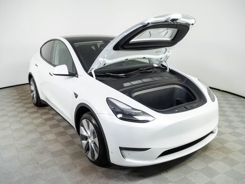 Used 2023 Tesla Model Y Long Range AWD/4WD image 31