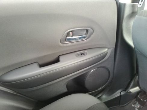 Used 2022 Honda HR-V LX image 25