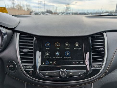 Used 2018 Chevrolet Trax LT w/ LT Convenience Package image 15