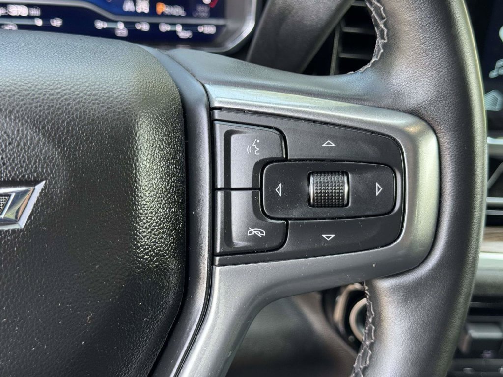 Used 2025 Chevrolet Silverado 1500 RST w/ Z71 Off-Road Package AWD/4WD image 13