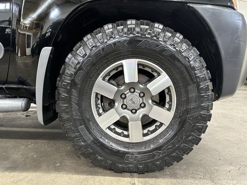 Used 2011 Nissan Xterra PRO-4X w/ Pro-4x Leather Pkg AWD/4WD image 11