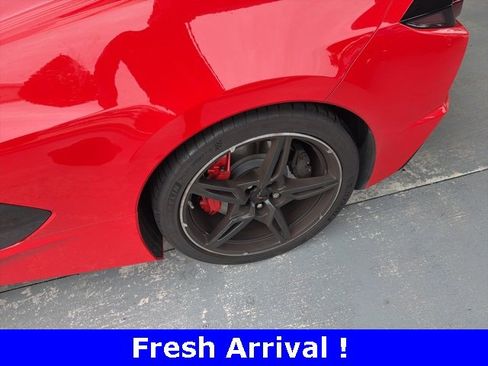 Used 2021 Chevrolet Corvette Stingray w/ Z51 Performance Package image 13