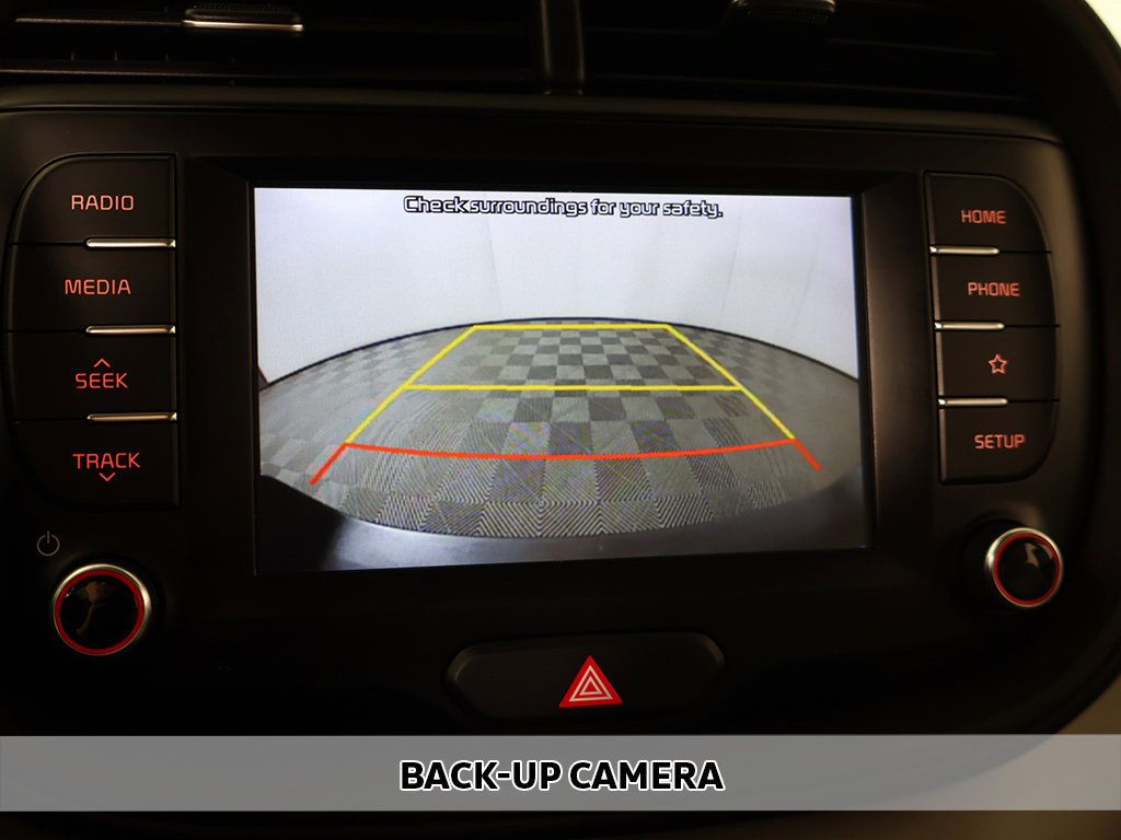 Used 2021 Kia Soul LX FWD image 3