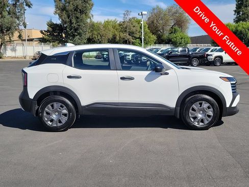 Used 2025 Nissan Kicks S AWD/4WD image 33