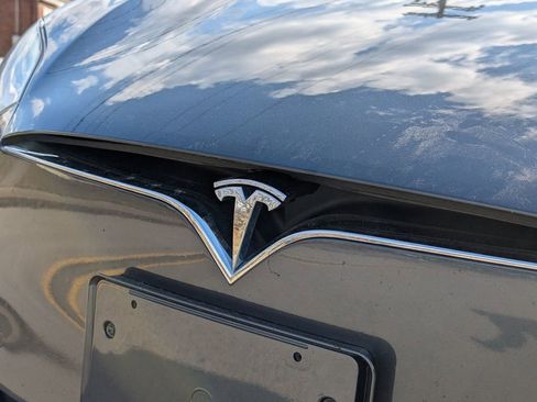 Used 2018 Tesla Model S 100D image 36
