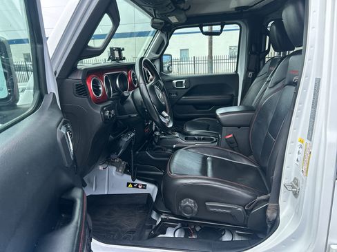 Used 2018 Jeep Wrangler Unlimited Rubicon w/ Steel Bumper Group AWD/4WD image 15