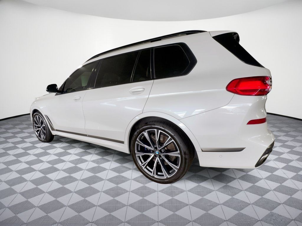 Used 2021 BMW X7 M50i AWD/4WD image 3