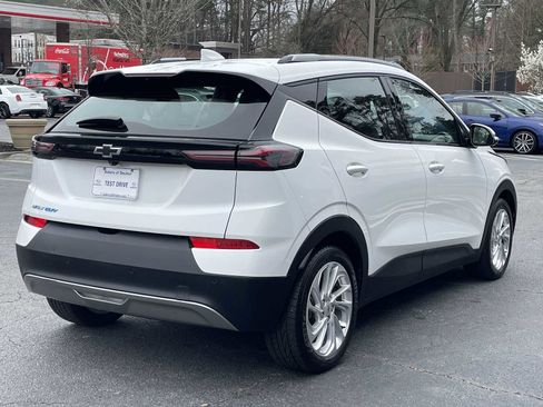 Used 2022 Chevrolet Bolt EUV LT w/ Driver Confidence Package image 4