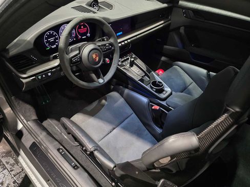 Used 2025 Porsche 911 Carrera 4 GTS image 4