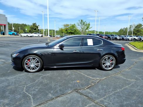 Used 2022 Maserati Ghibli Modena RWD image 3