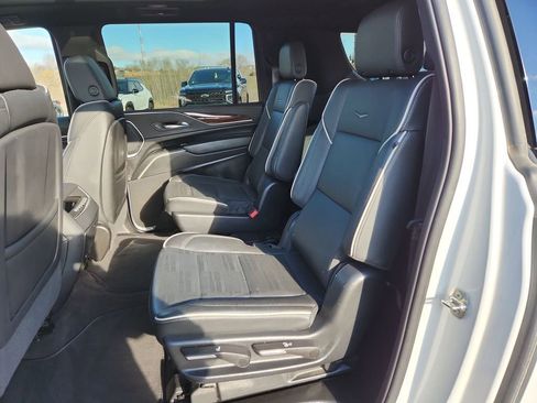 Certified 2023 Cadillac Escalade ESV Premium Luxury AWD/4WD image 45