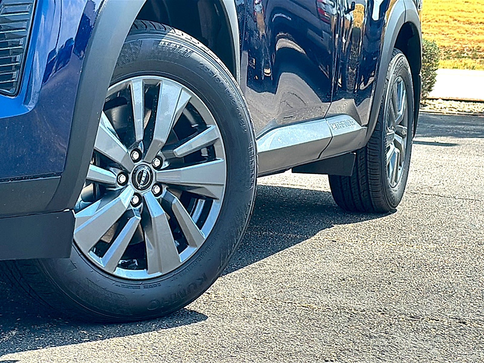 New 2026 Nissan Pathfinder SV FWD image 3