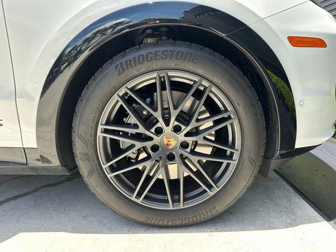 Certified 2026 Porsche Cayenne GTS AWD/4WD image 15