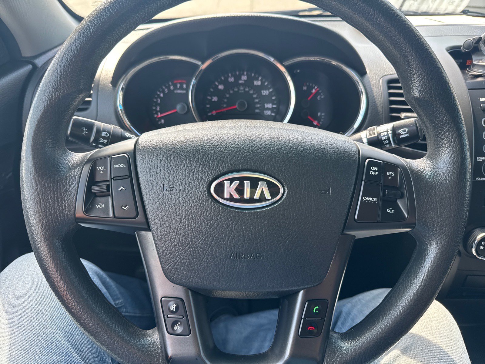 Used 2013 Kia Sorento LX AWD/4WD image 11