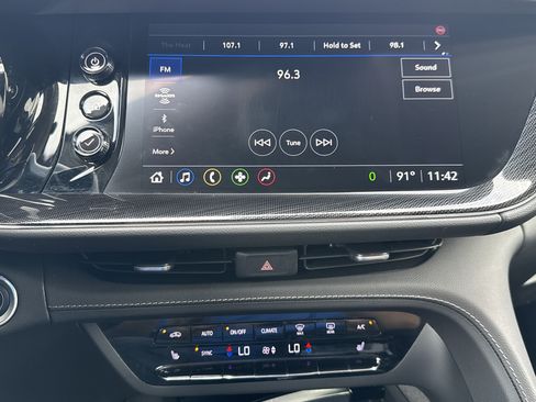 Used 2023 Buick Envision Essence w/ Sport Touring Package FWD image 12