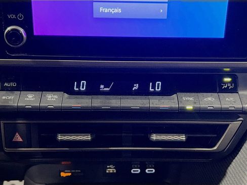 Used 2025 Toyota Camry SE w/ Convenience Package FWD image 13