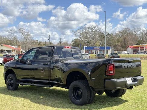 New 2026 RAM 3500 Tradesman AWD/4WD image 10
