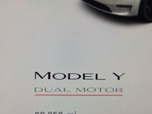 Used 2022 Tesla Model Y Performance image 14