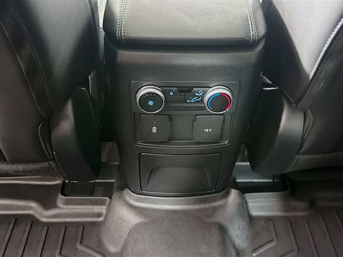 Used 2023 Ford Explorer XLT w/ Equipment Group 202A AWD/4WD image 25