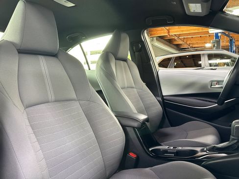 Used 2024 Toyota Corolla SE w/ Convenience Package image 31