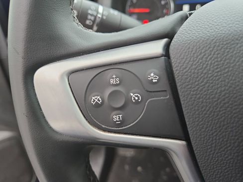 Used 2023 GMC Acadia SLT w/ Elevation Edition image 18