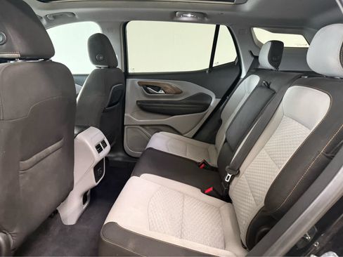 Used 2019 GMC Terrain SLE w/ GMC Pro Grade Package AWD/4WD image 14