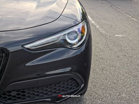 Used 2022 Alfa Romeo Stelvio Sprint AWD/4WD image 9