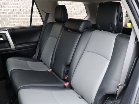 Used 2015 Toyota 4Runner SR5 Premium image 43