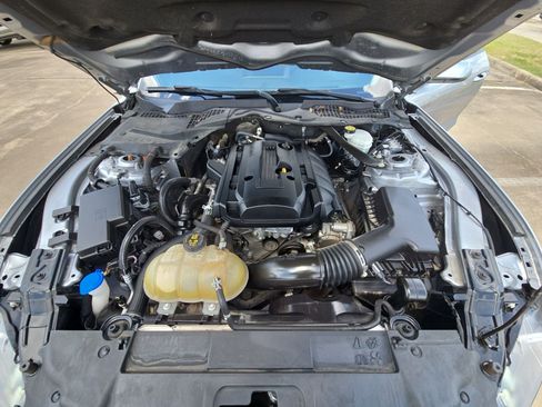 Used 2020 Ford Mustang Premium RWD image 30