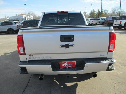 Used 2018 Chevrolet Silverado 1500 LTZ Z71 w/ LTZ Plus Package image 4