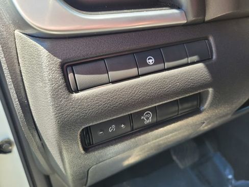 Certified 2023 Nissan Rogue SV FWD image 19