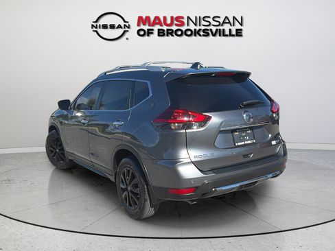 Used 2020 Nissan Rogue SV FWD image 8
