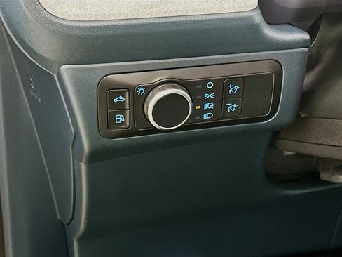 Used 2025 Ford Maverick XLT FWD image 16