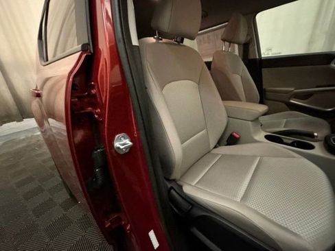 Certified 2023 Kia Soul LX w/ LX Technology Package FWD image 19