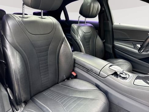 Used 2020 Mercedes-Benz S 560 Sedan image 24