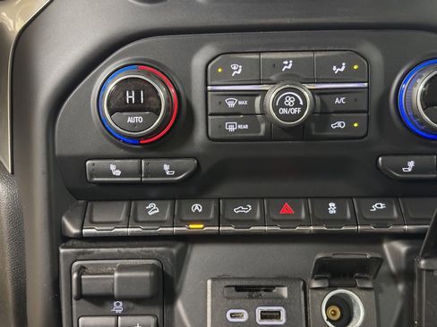 Used 2019 Chevrolet Silverado 1500 LT w/ All-Star Edition image 37