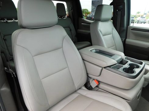 Used 2023 GMC Sierra 1500 SLT AWD/4WD image 26