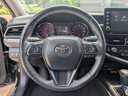 Used 2022 Toyota Camry XSE FWD image 15